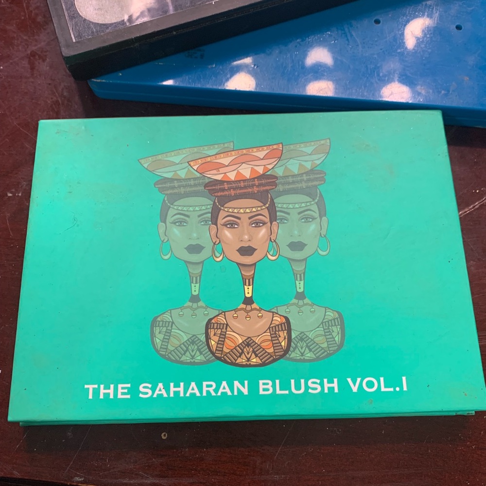 Juvias place blush palette